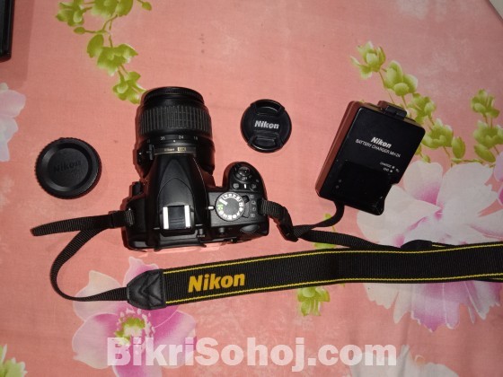 Nikon DSLR Camera D3100........18''/55'' mm